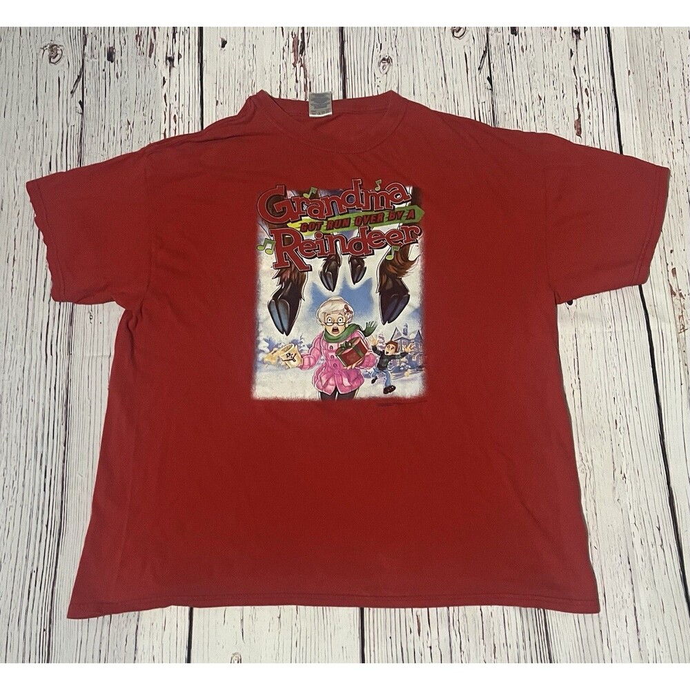 Vtg GRANDMA GOT RUN OVER BY A REINDEER 2005 Red T Shirt Adult Mens XL Promo